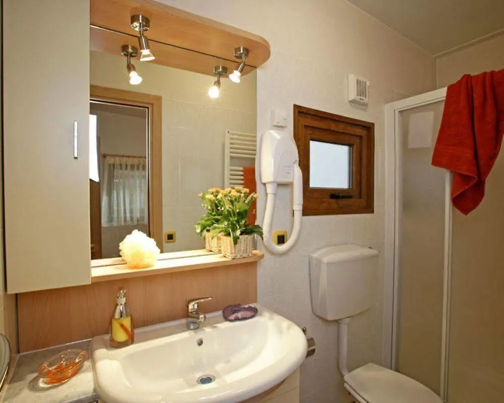 *** Hotel Santa Vittoria Camping Casarza Ligure Itália